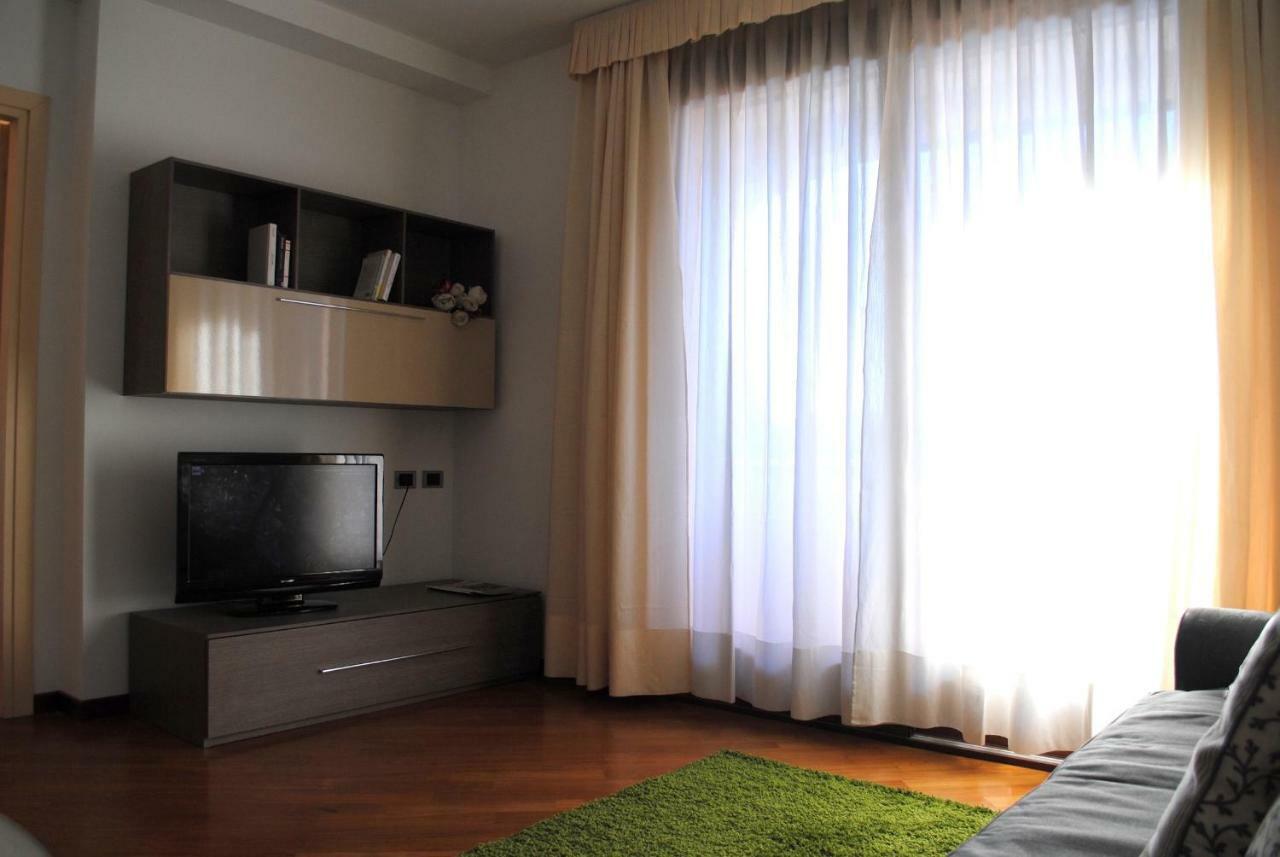 Bnbook - Residenza Naggi Casorate Sempione Extérieur photo
